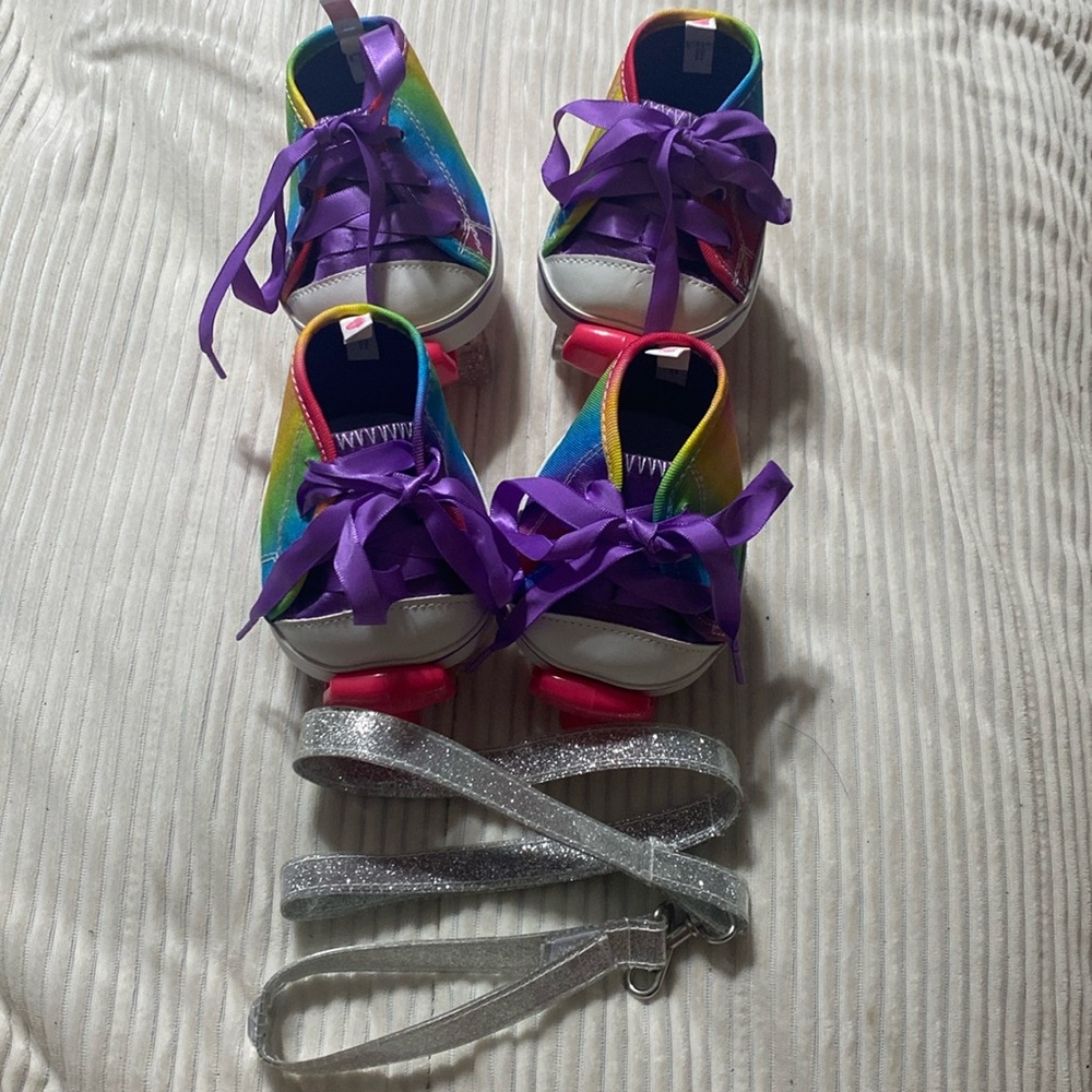 Build-A-Bear shoes with removable skates and glitter leash.